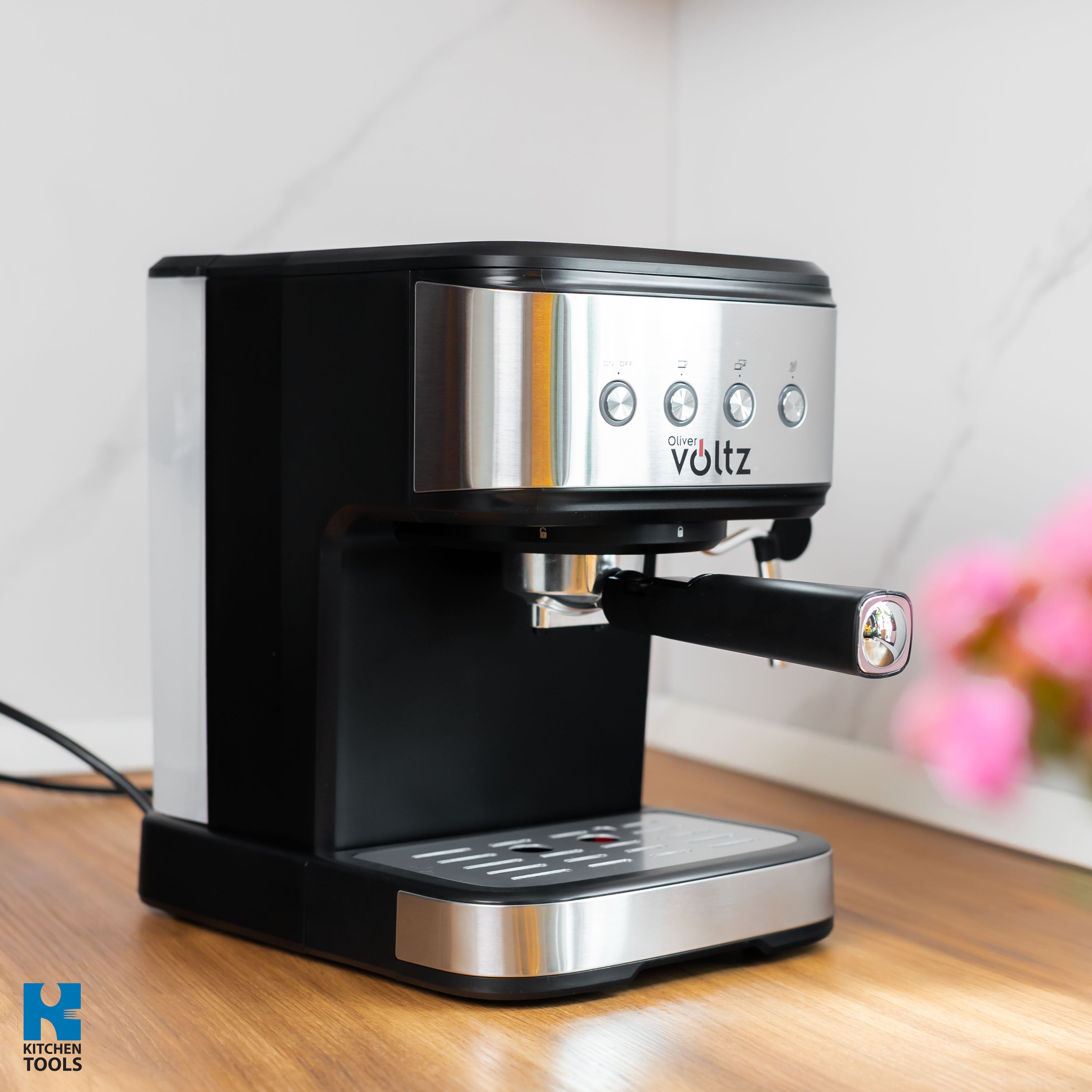 Espressor de cafea Oliver Voltz Premium, spumare lapte, cafea macinata, 1.2 L, 20 bar, 1100W, Disc crema, Negru/Inox