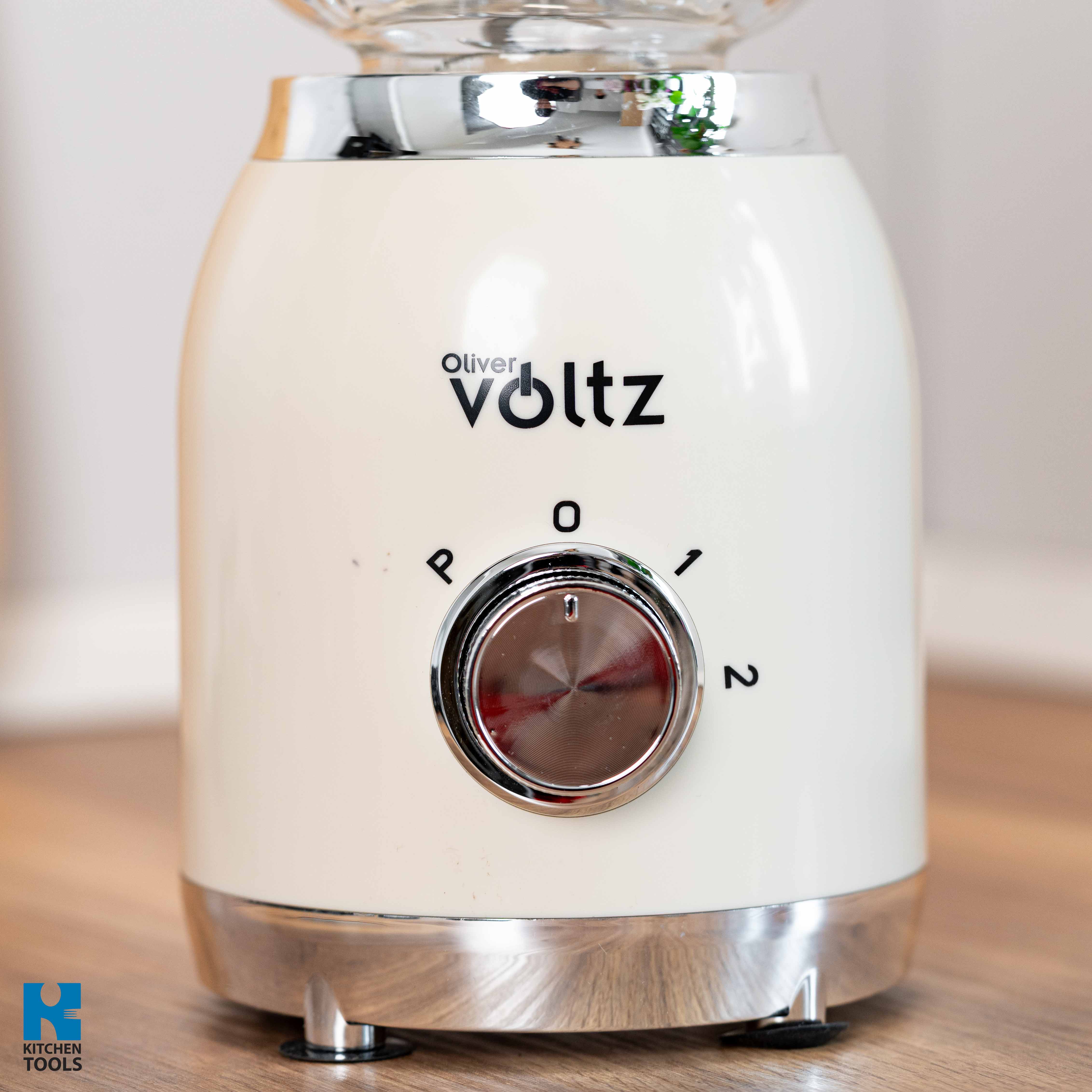 Blender electric cu vas din sticla, 1.5 litri, 600W, 2 viteze + Pulse, 4 lame inox, Oliver Voltz, crem